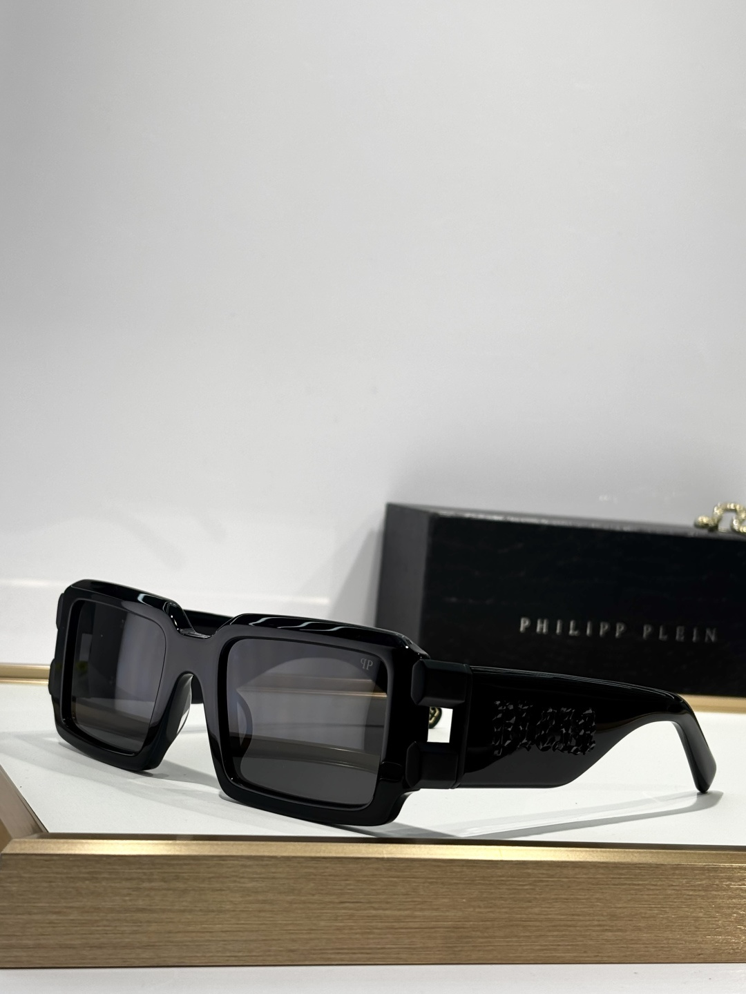 PHILIPP PLEINMODEL:129VSIZE:54口22-145