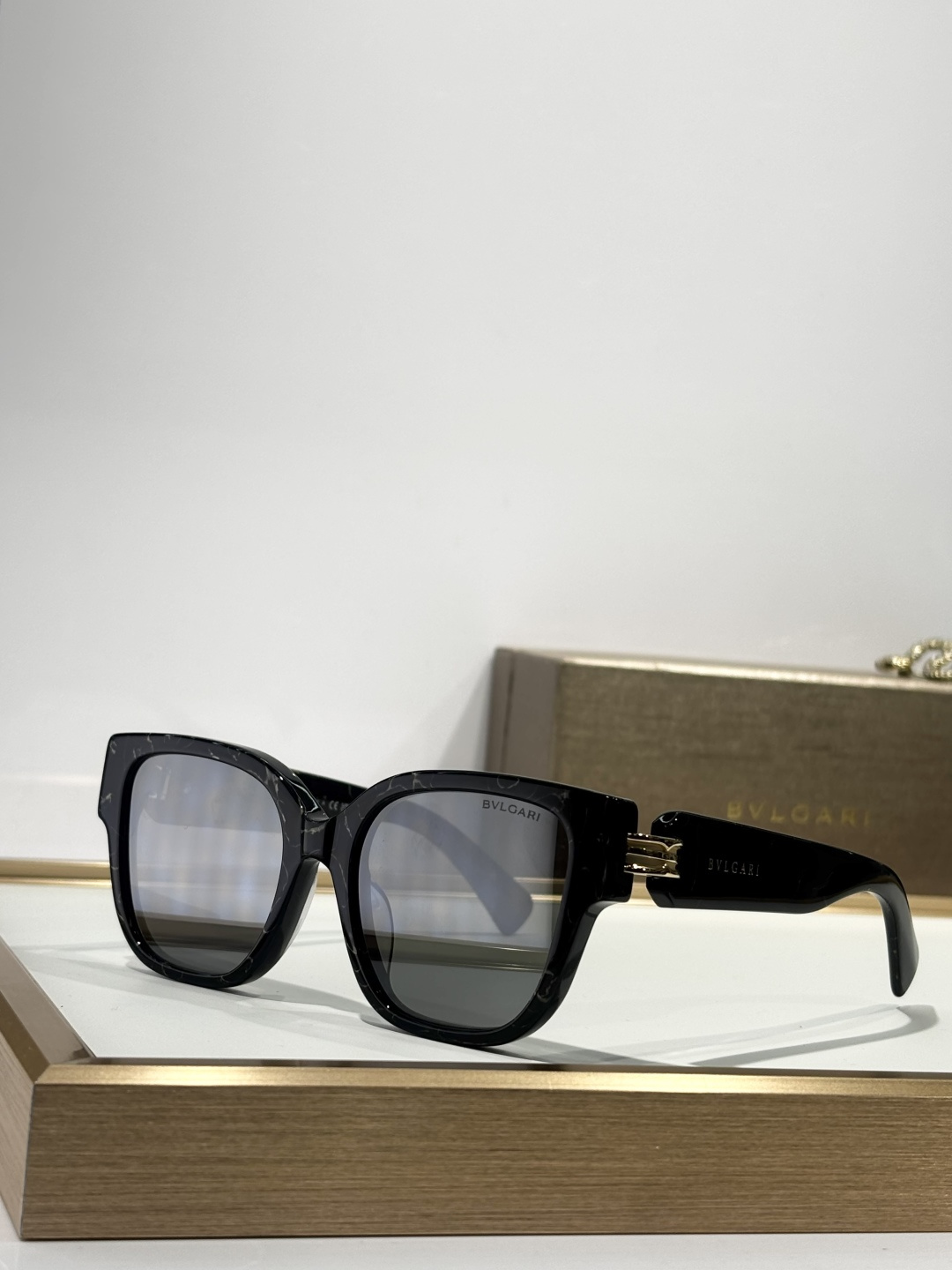 BVLGARIMOD：BV50046ISize：52口19 130