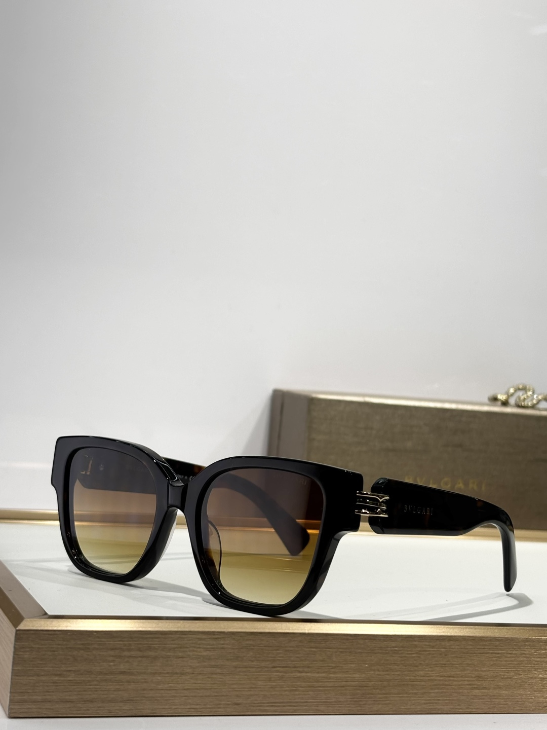 BVLGARIMOD：BV50046ISize：52口19 130