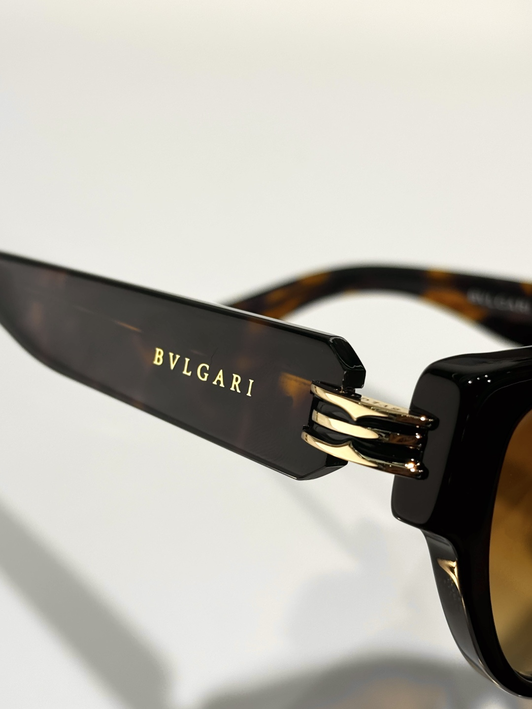 BVLGARIMOD：BV50045ISize：53口19 130