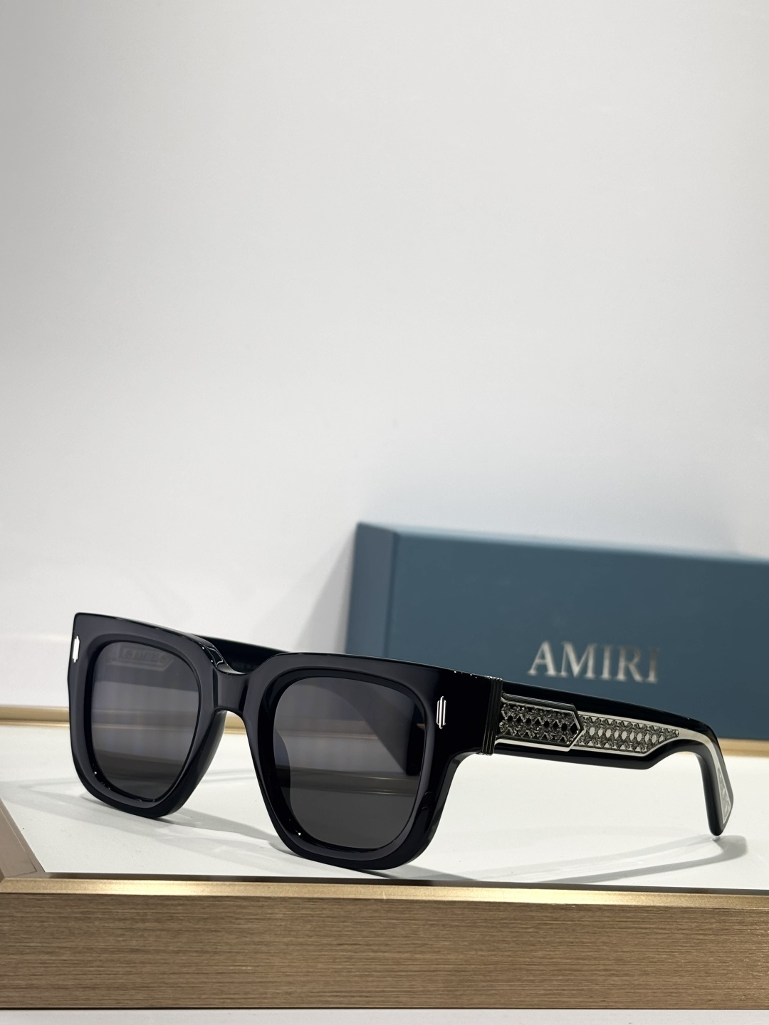 AMIRIOriginal Mod: MulhollandSize:50口24-145美国时装潮牌用料考