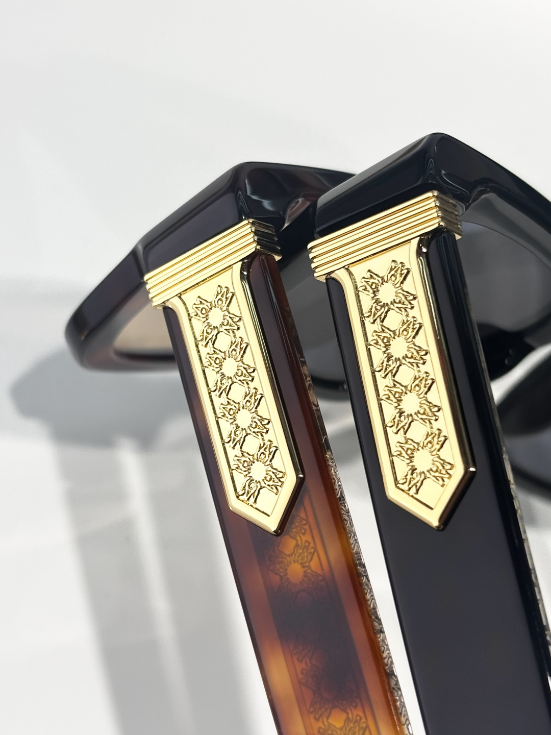 AMIRIOriginal Mod: MulhollandSize:50口24-145美国时装潮牌用料考