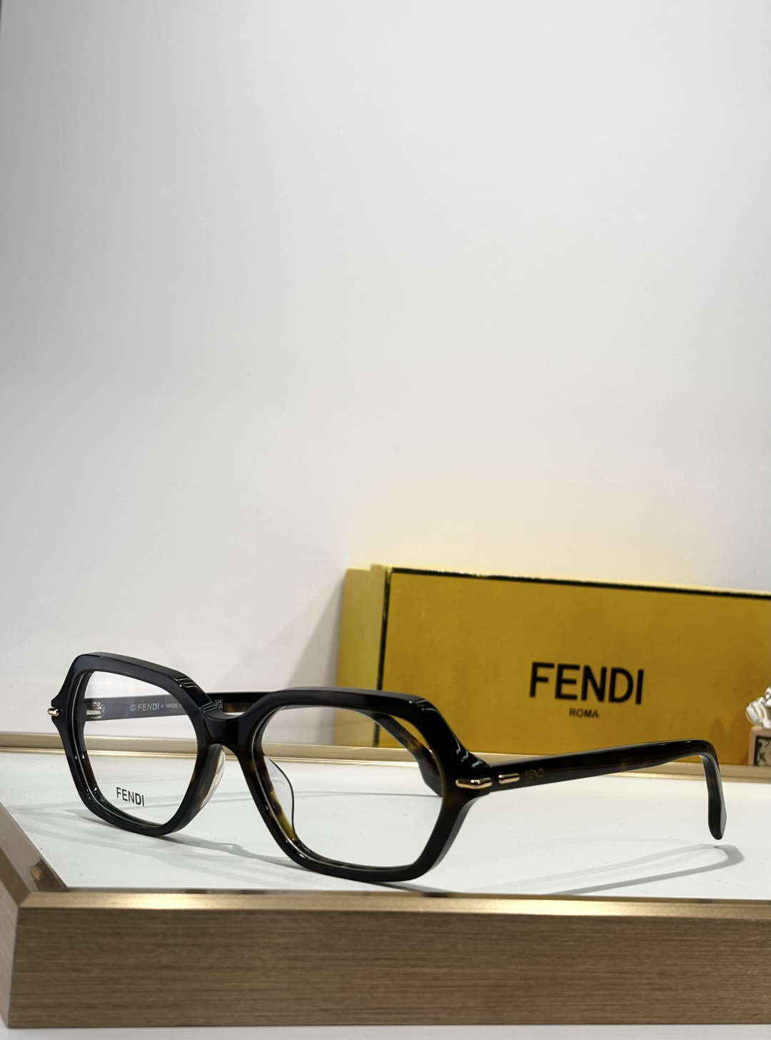 FENDIMODEL：FE50125ISIZE：54口14-140