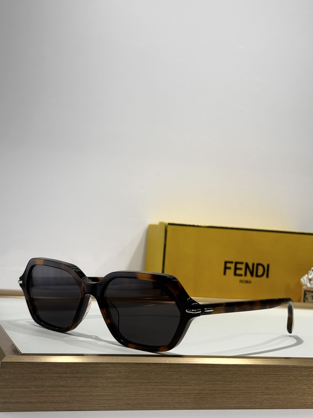 FENDIMODEL：FE50125ISIZE：54口14-140