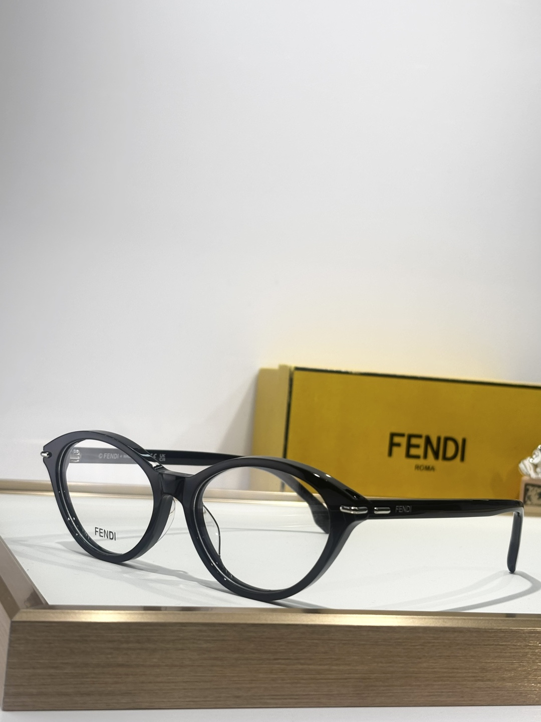 FendiMODEL：FE50126I SIZE：53口16-140