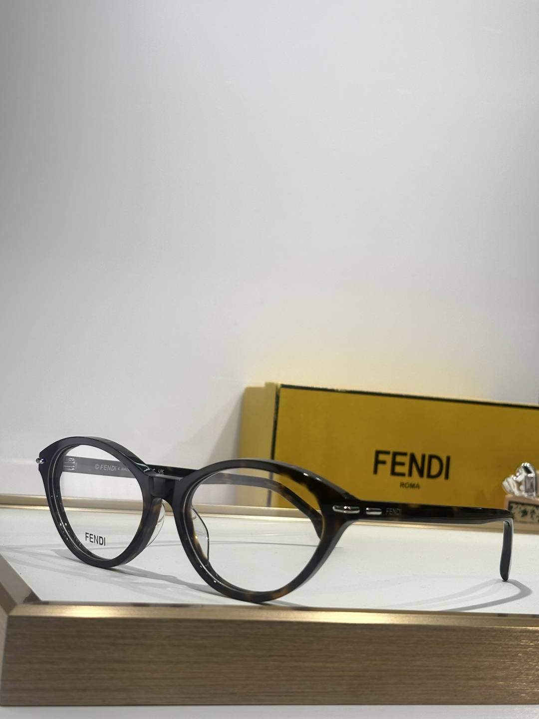 FendiMODEL：FE50126I SIZE：53口16-140