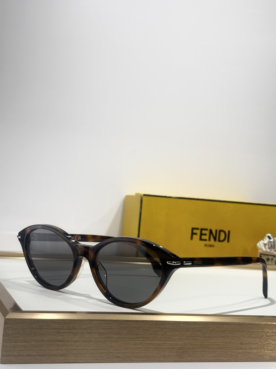 FendiMODEL：FE50126I SIZE：53口16-140