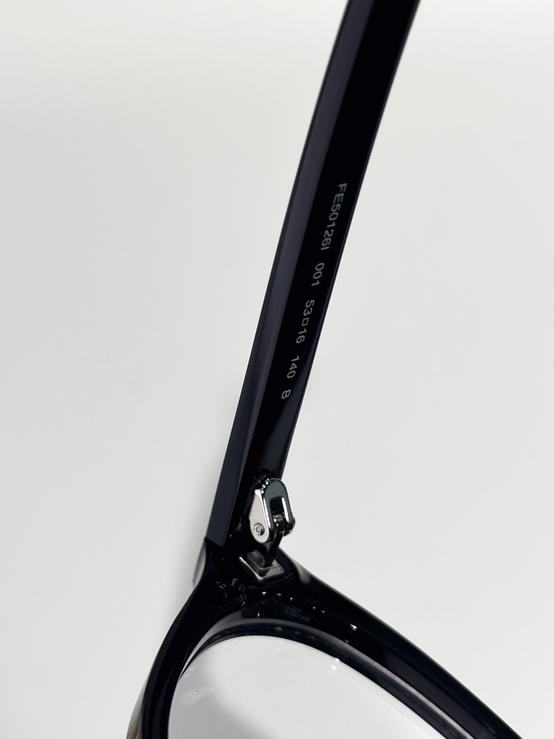 FendiMODEL：FE50126I SIZE：53口16-140