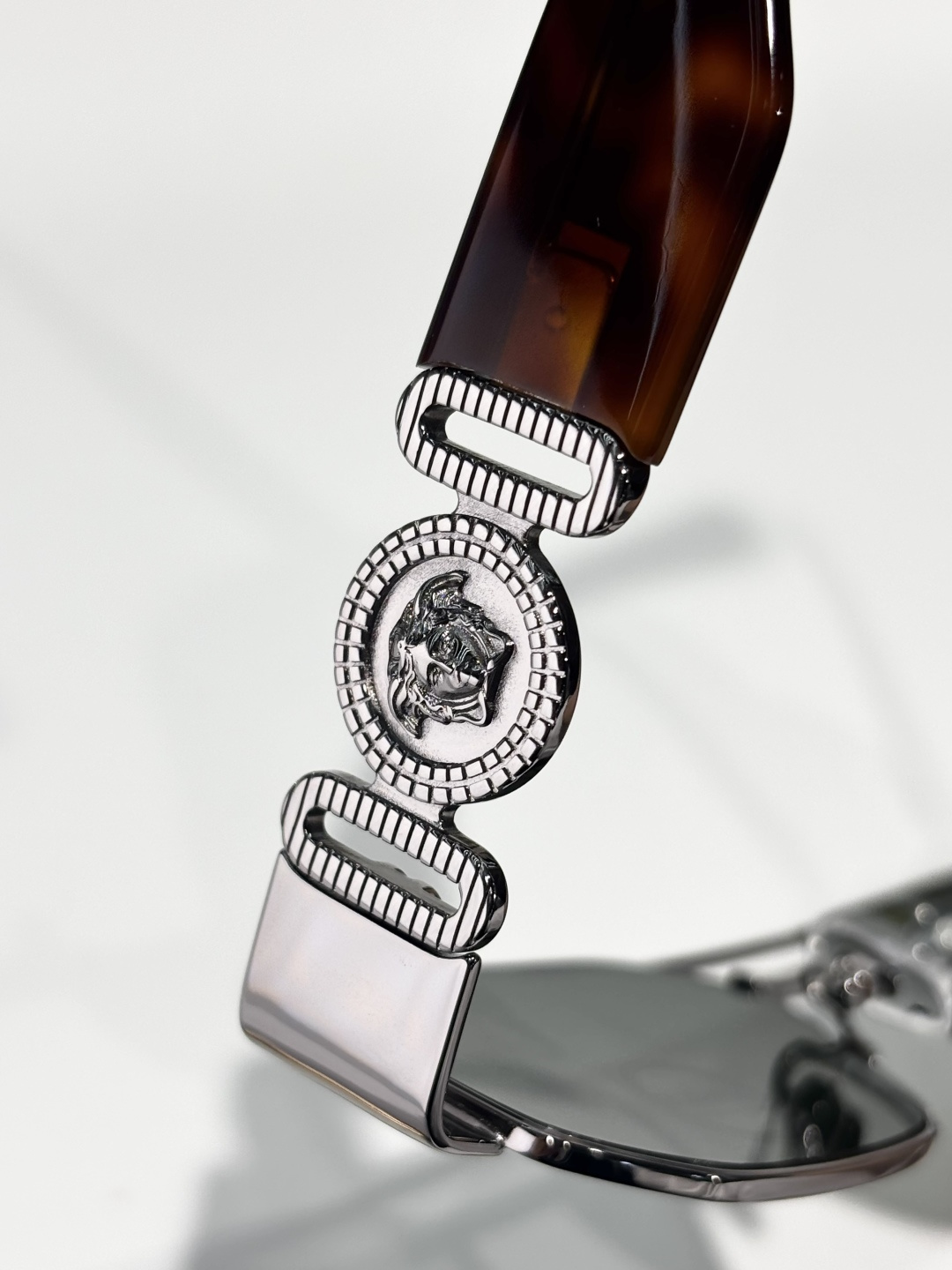 VERSAC*MODEL：VE2287SIZE：54口15-144