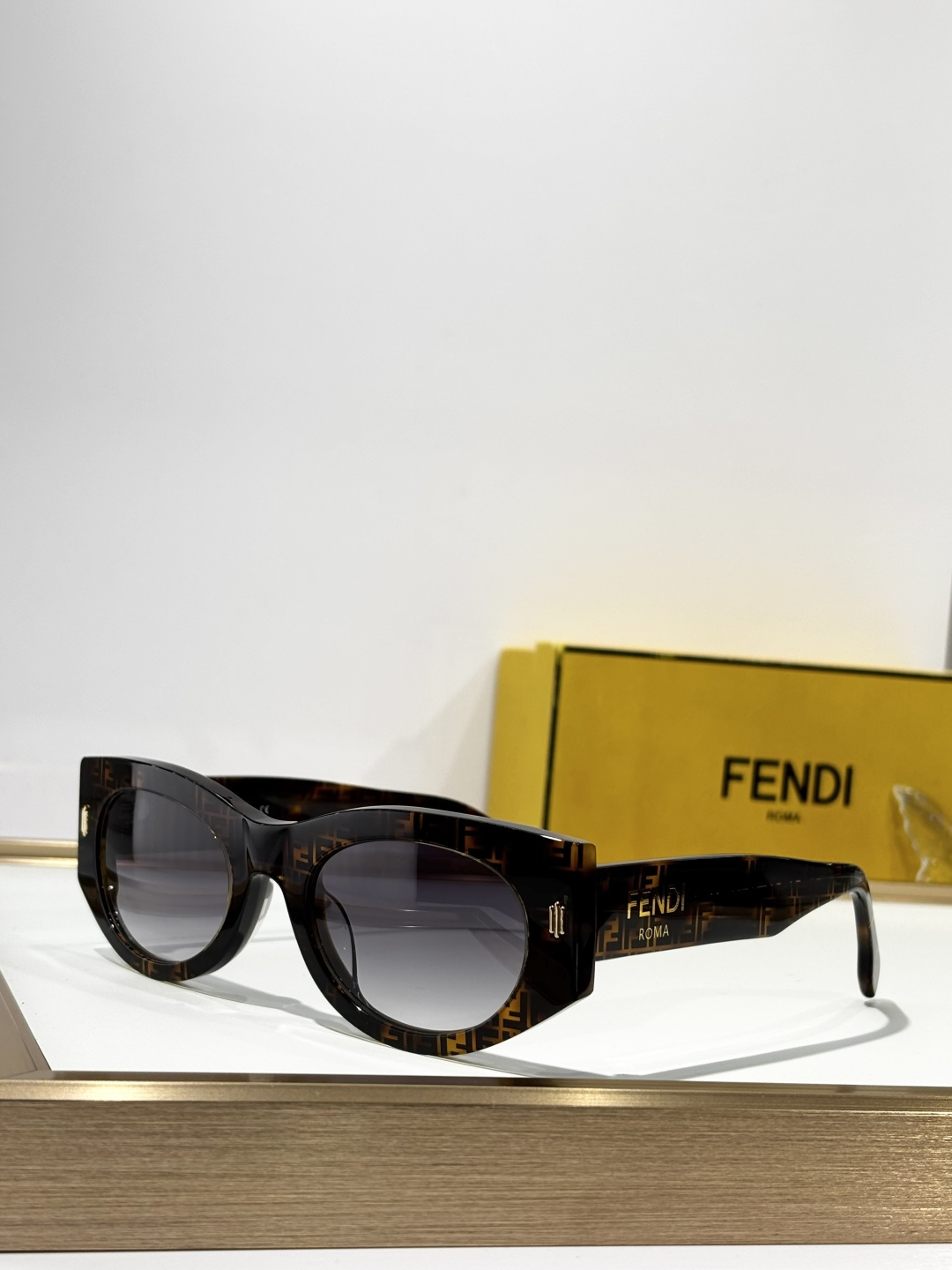 FENDIMODEL: FE40125iSIZE:50口23-145