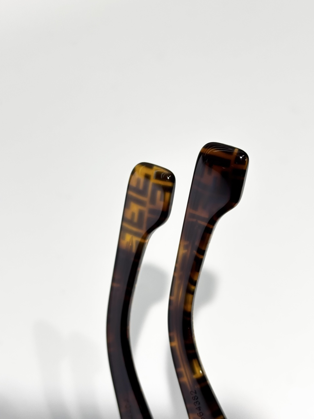 FENDIMODEL: FE40125iSIZE:50口23-145