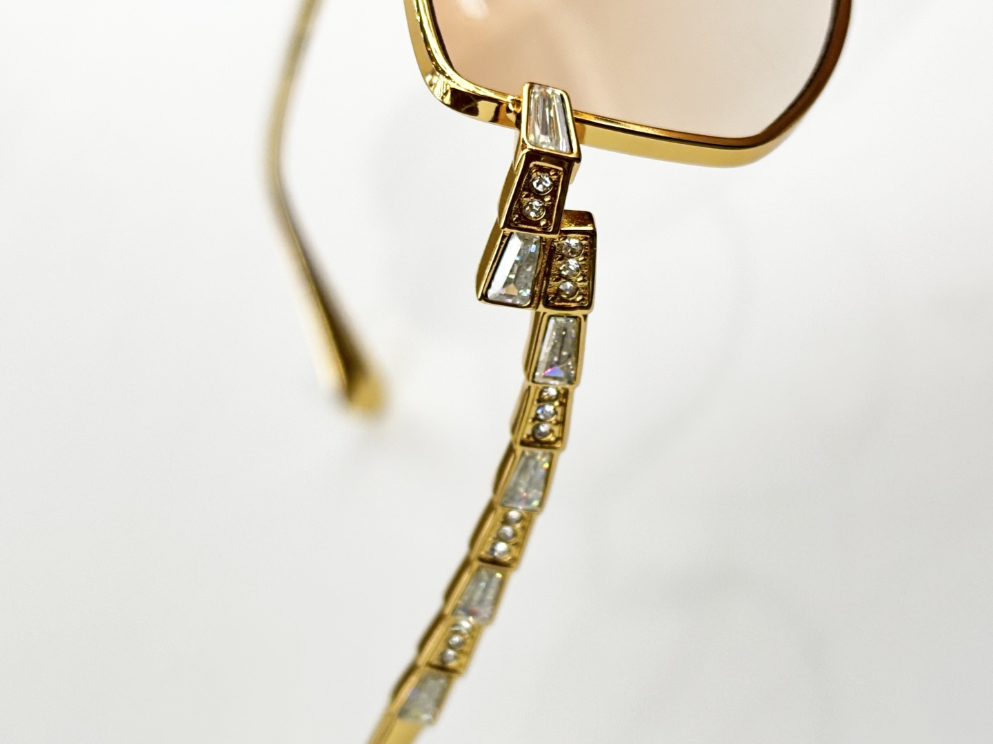 BVLGAR*MODEL：BV 1803LUSIZE：56口17-142