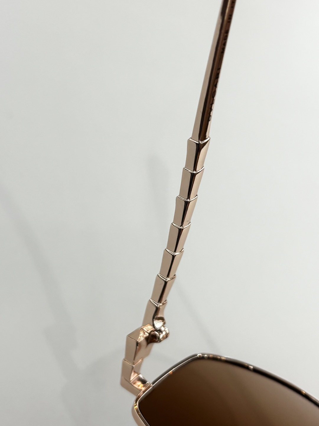 BVLGAR*MODEL：BV 1803LUSIZE：56口17-142