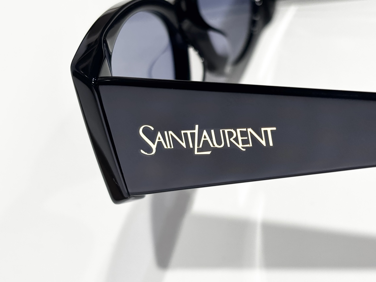 SAINT LAUREN*MODEL：SL 831SIZE：54口22-145