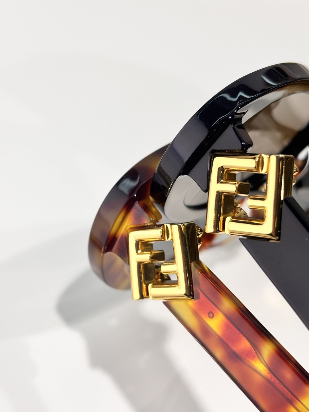 FENDIMODEL: FE40140USIZE:55口20-140