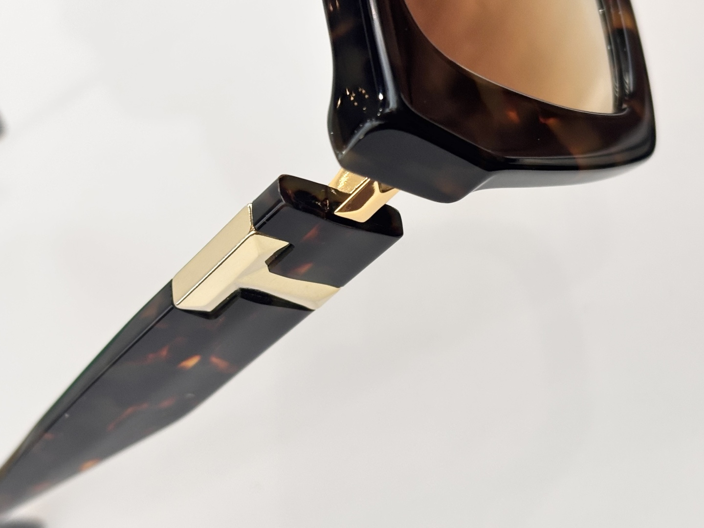 Tiffany&C*Mod：TF4239USize：52口17-140