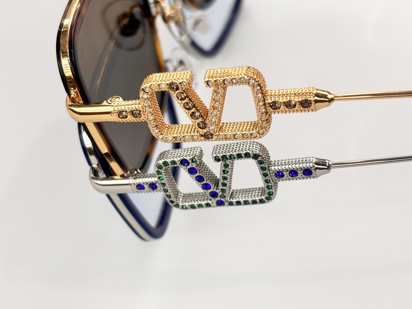 ValentinoMODEL：VLS1744SIZE：54口21-145