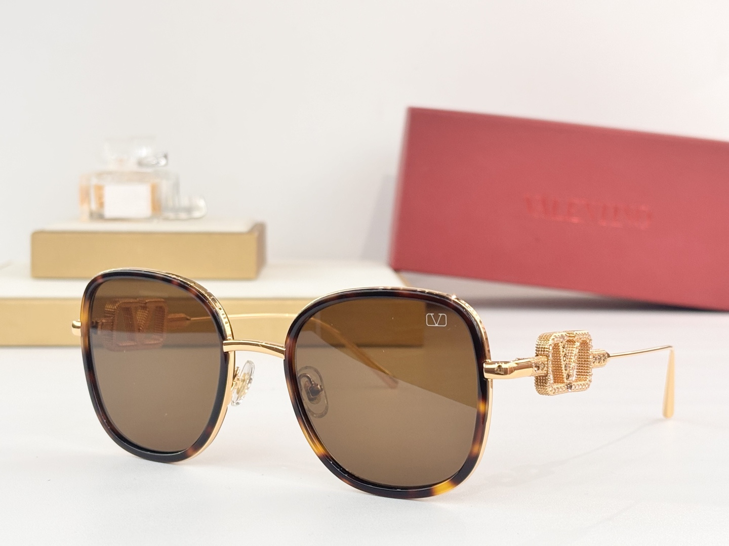 ValentinoMODEL：VLS1745SIZE：53口22-145