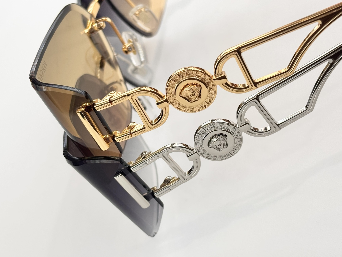 VERSACEMOD：VE6828Size：62口18 145