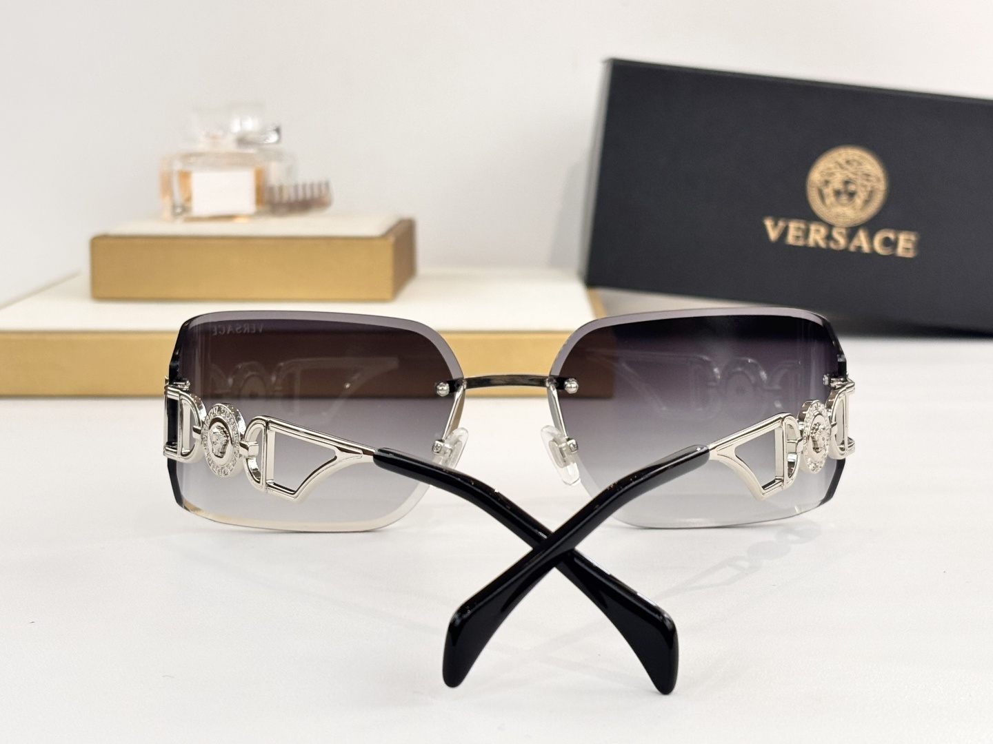VERSACEMOD：VE6828Size：62口18 145