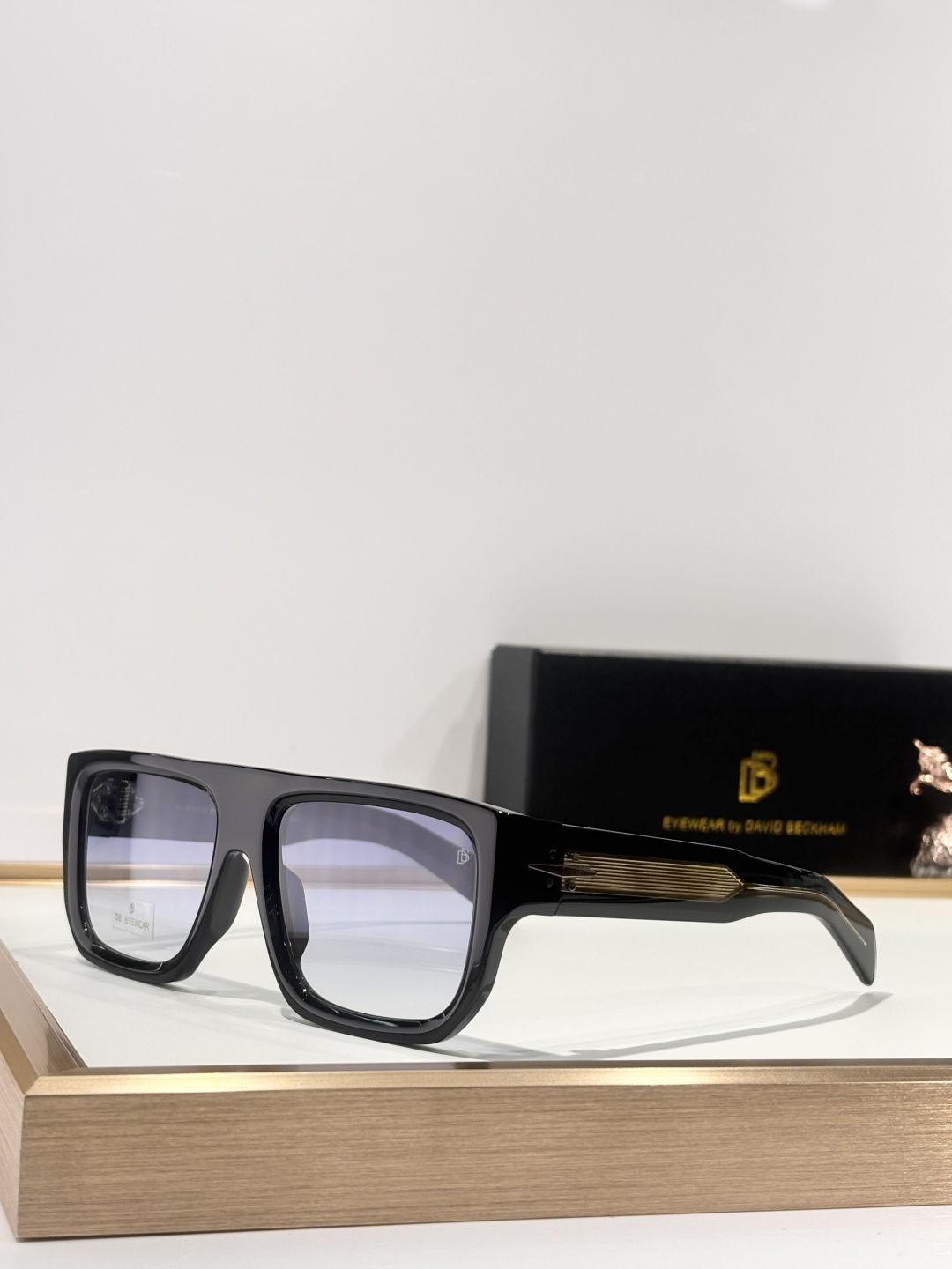 DAVID BECKHAMMOD：DB 7132/SSize：56口18-140