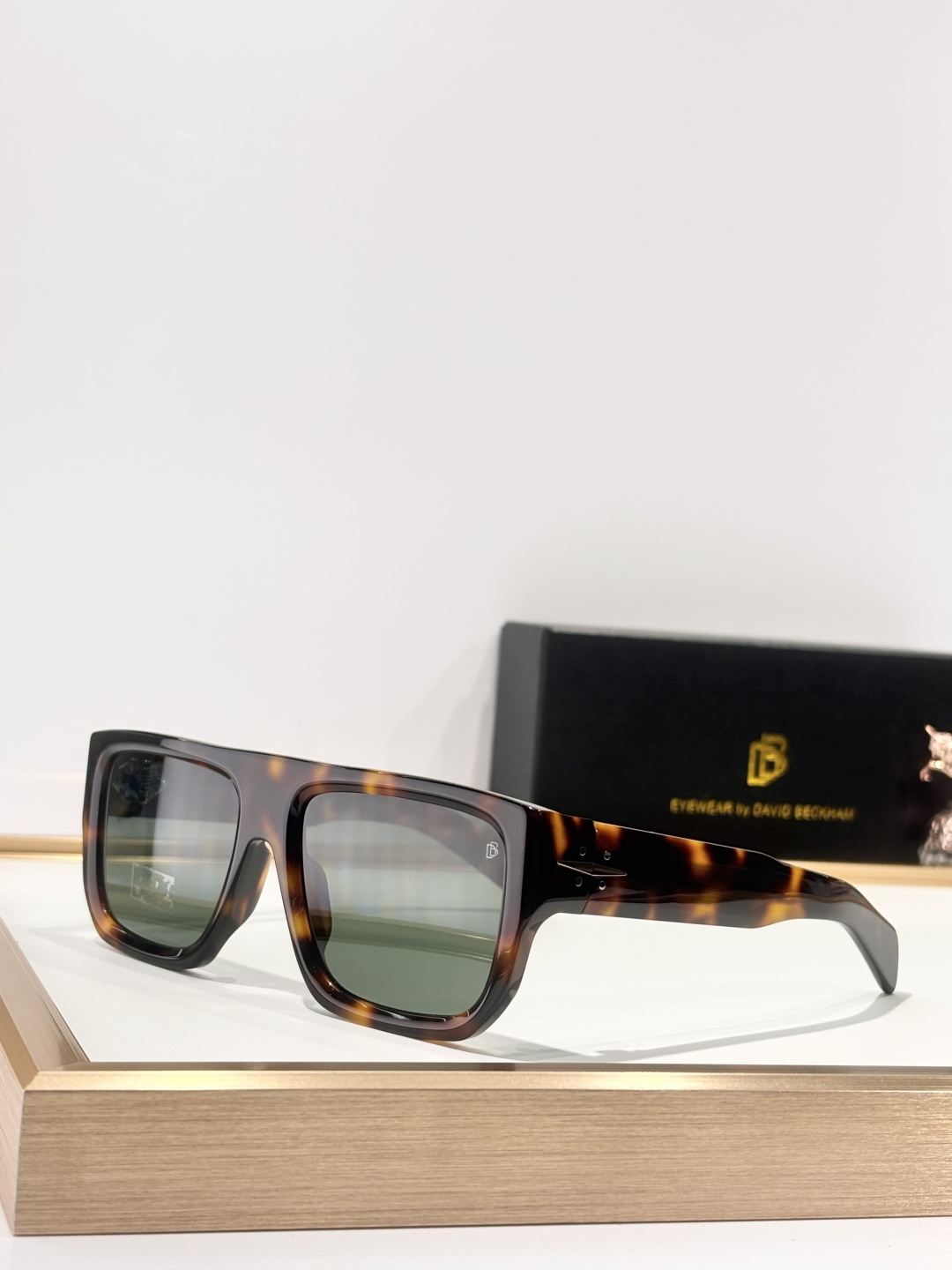 DAVID BECKHAMMOD：DB 7132/SSize：56口18-140