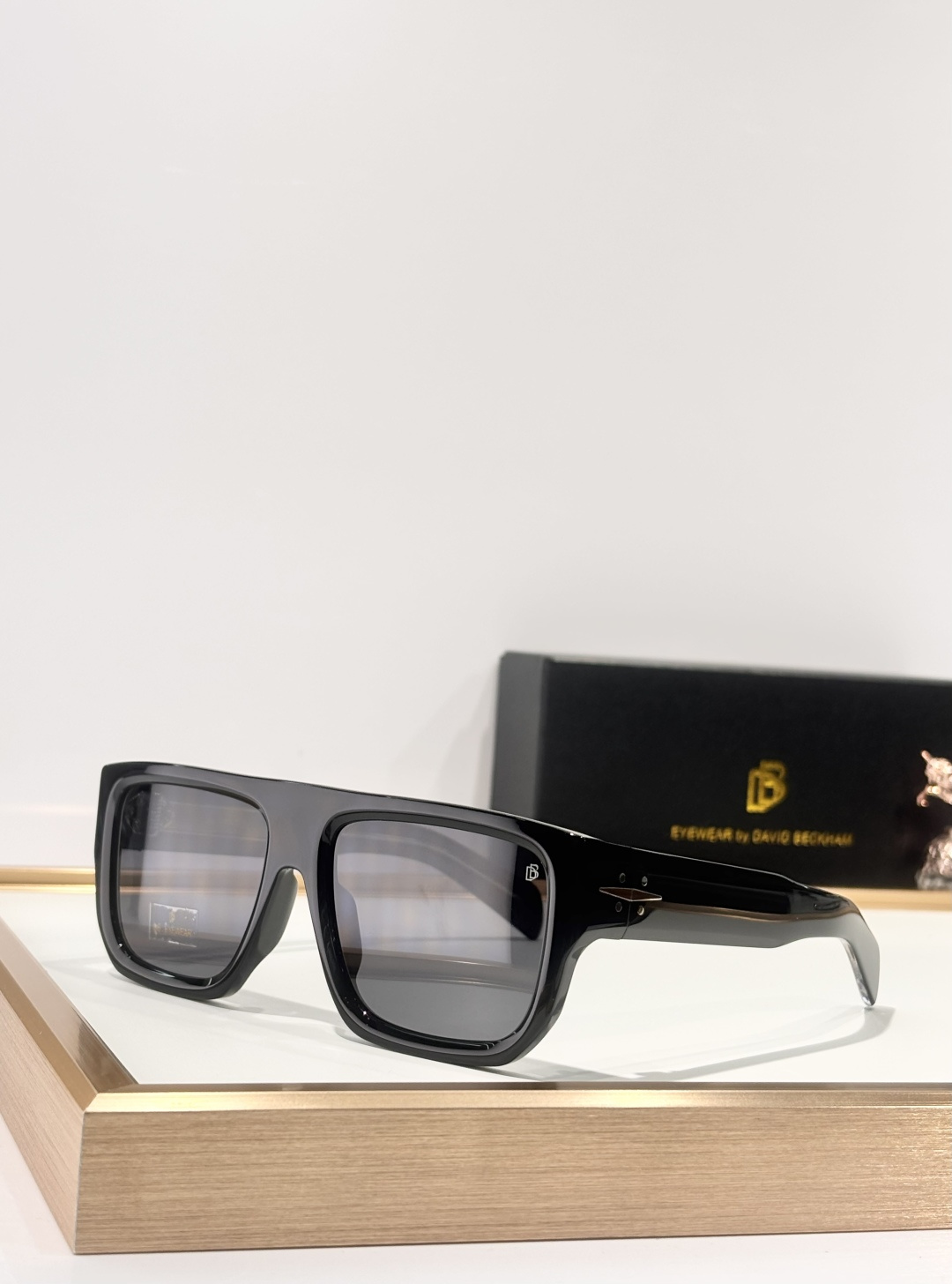 DAVID BECKHAMMOD：DB 7132/SSize：56口18-140