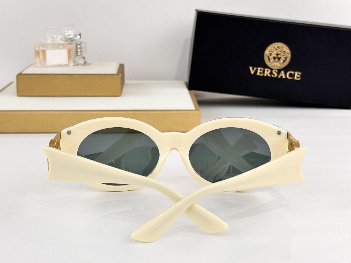 Versac*MOD ：VE4503USIZE ：52口18-145
