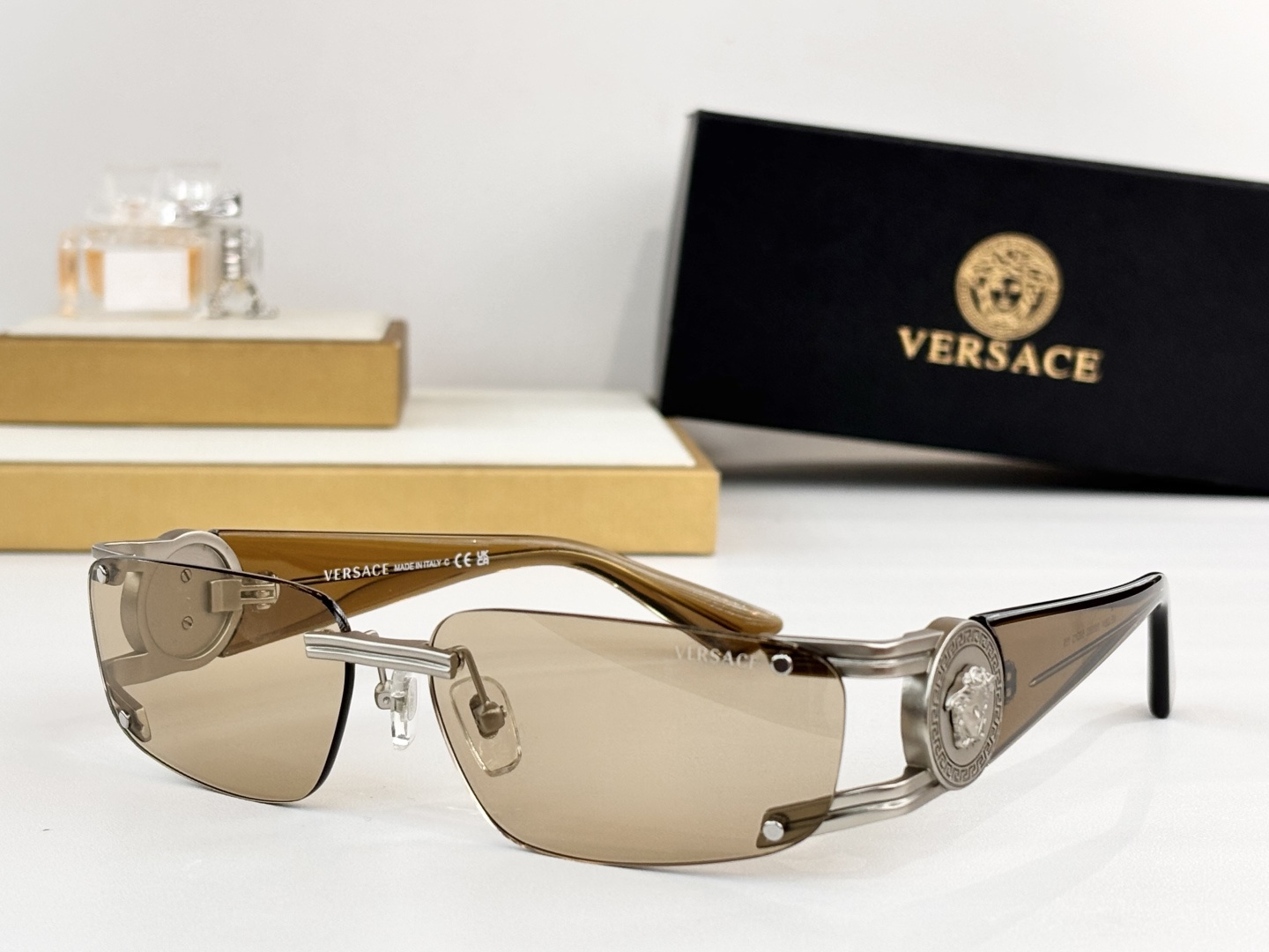 VERSAC*MODEL：VE2291SIZE：59口13-115