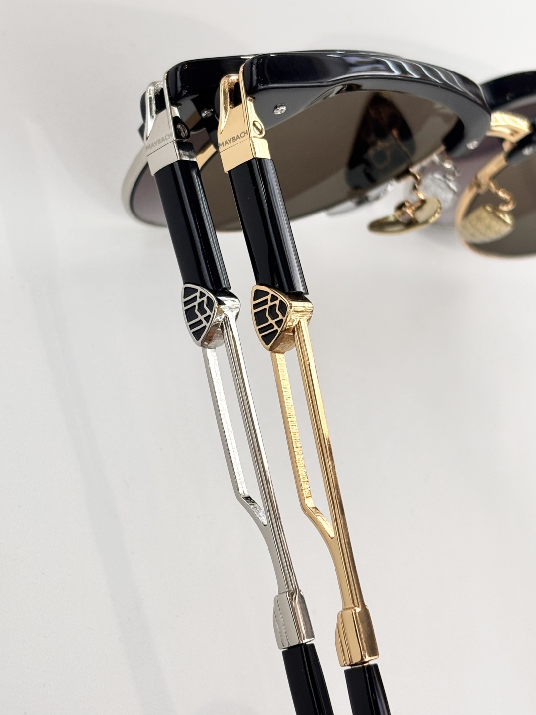 MAYBACHMOD:Z121SIZE：52-19-143