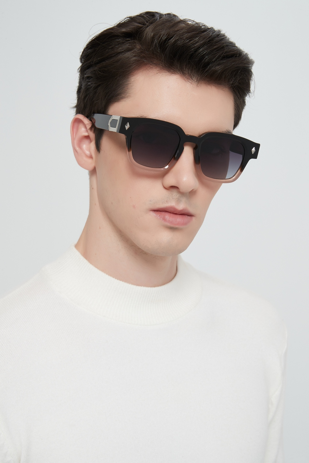 JOHN DaliaMODEL：Project 01SIZE：49口21-145