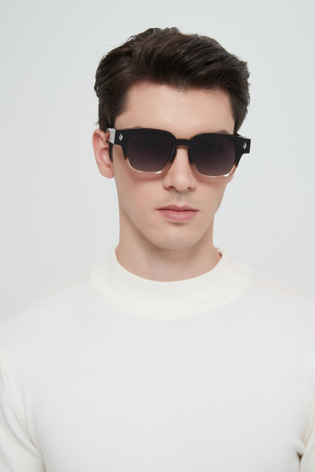 JOHN DaliaMODEL：Project 01SIZE：49口21-145