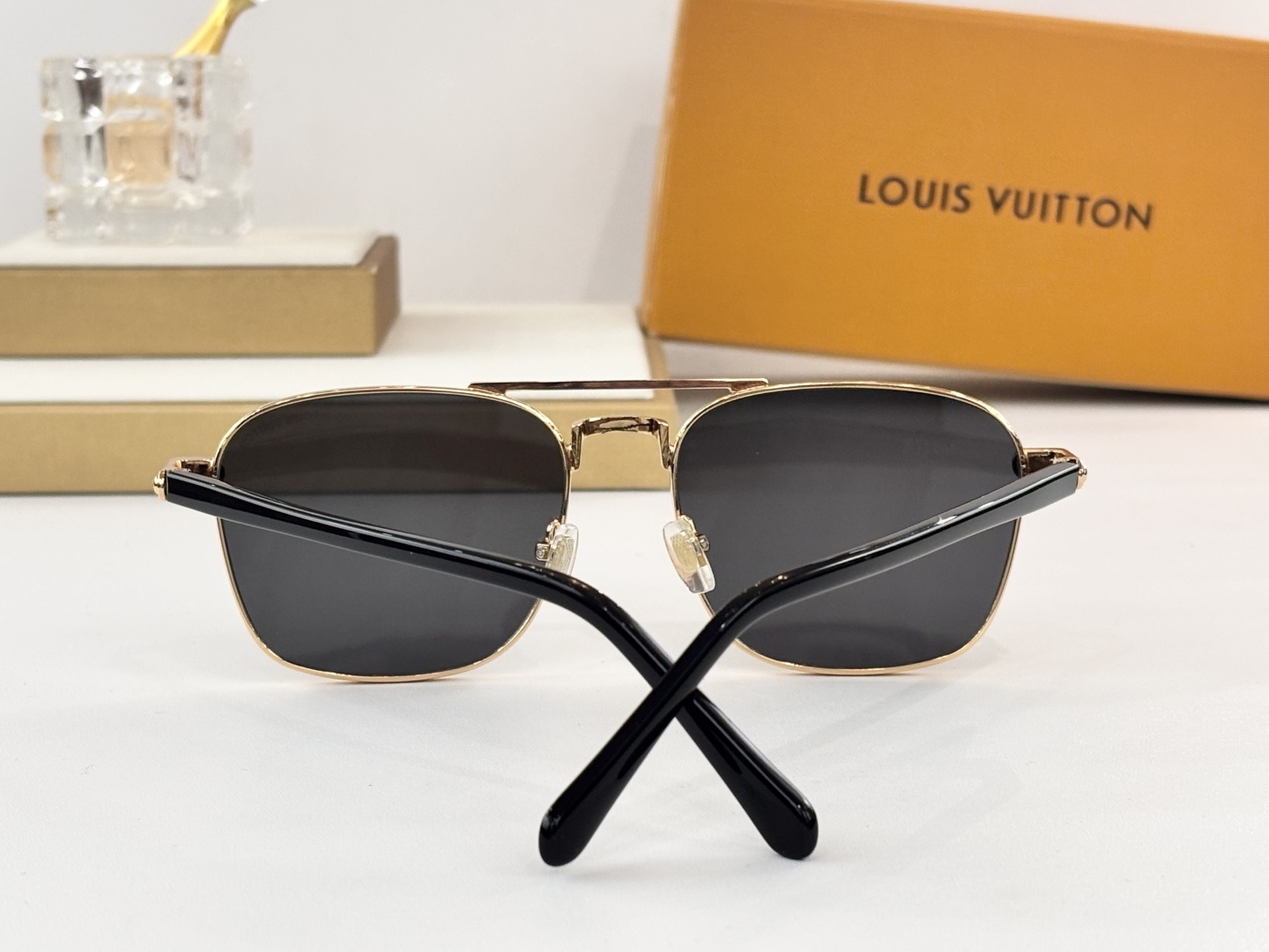 LOUIS VUITTO*MODEL：Z1942USIZE：57口17-145