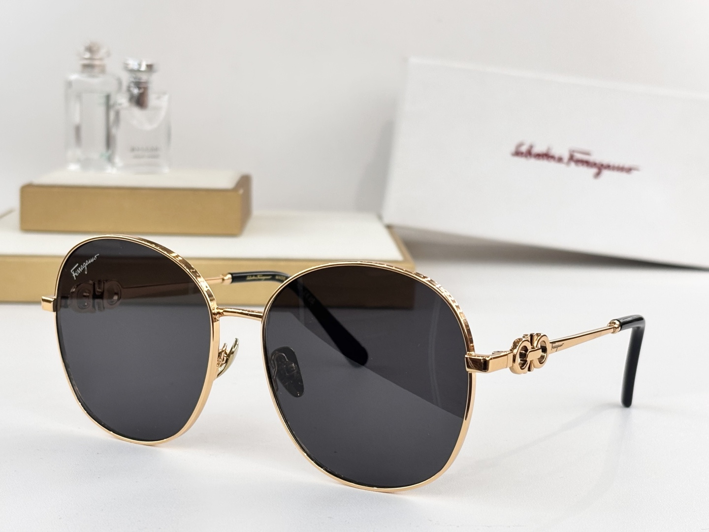 Salvatore ferragam* MODEL：SF51S297SIZE：59口16-140