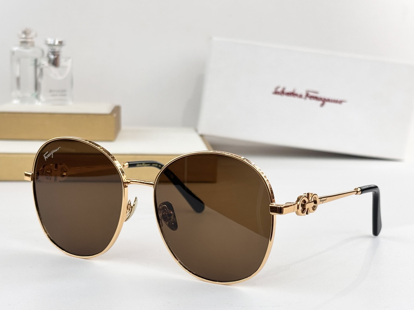 Salvatore ferragam* MODEL：SF51S297SIZE：59口16-140