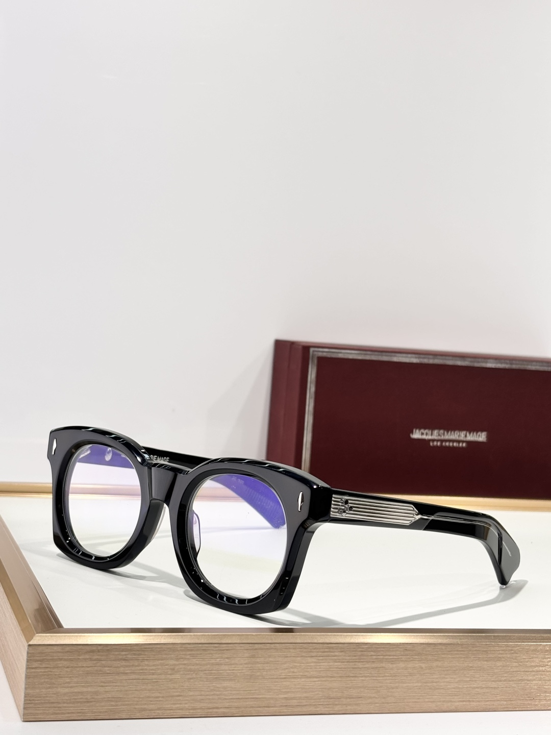 JACQUES MARIE MAGMODEL：ELMYRISIZE:51口24