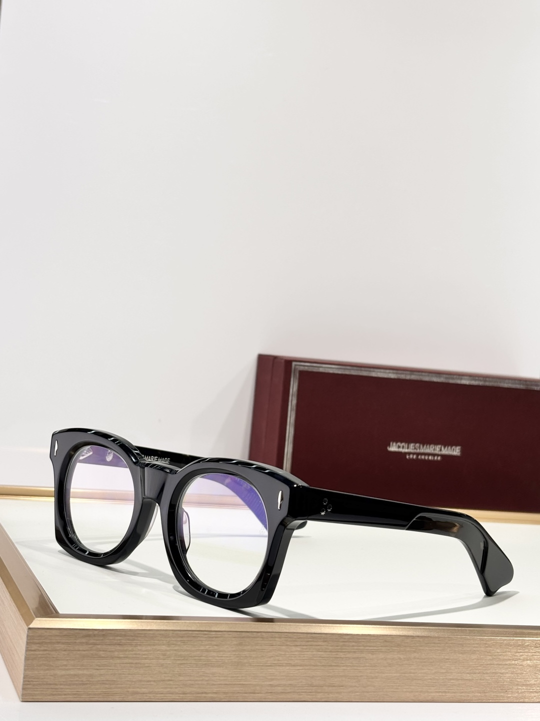 JACQUES MARIE MAGMODEL：ELMYRISIZE:51口24