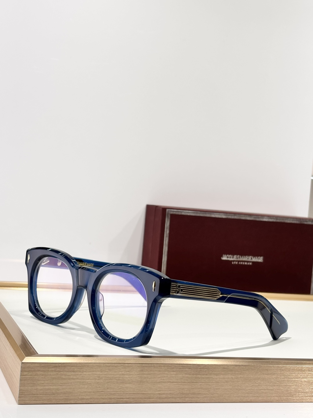 JACQUES MARIE MAGMODEL：ELMYRISIZE:51口24