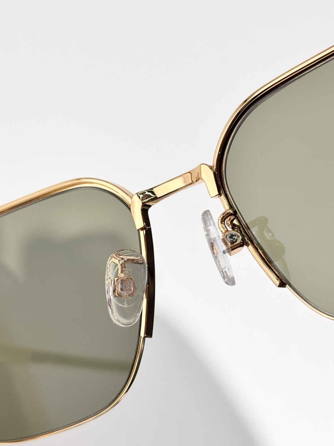 FENDI MOD：FE40594 Size：55口18 145 