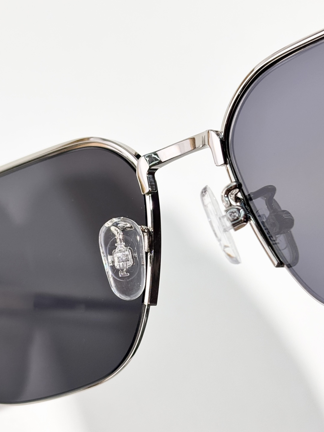 FENDI MOD：FE40594 Size：55口18 145 