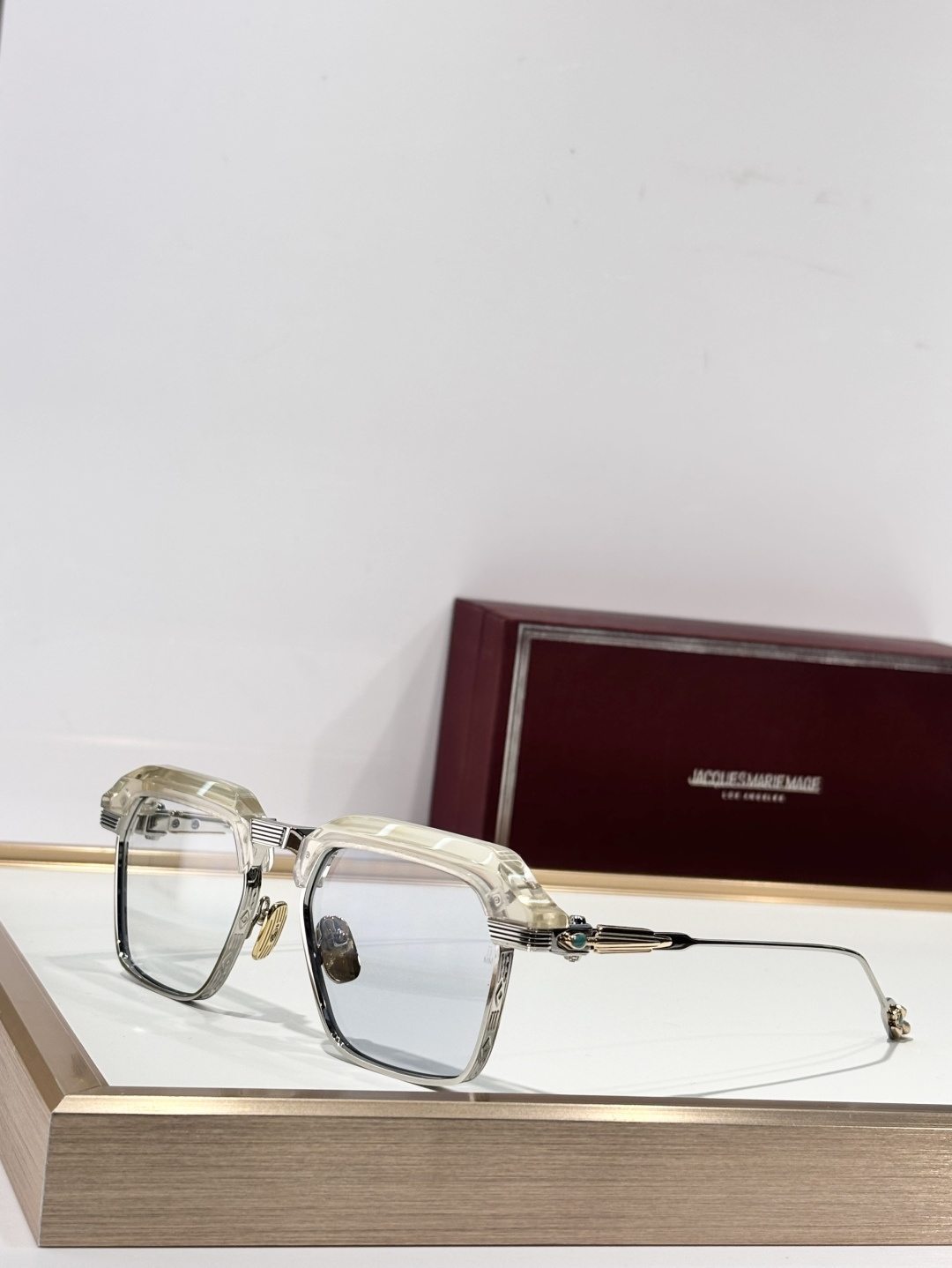 Jacques Marie Mage MODEL： WORLANDSIZE：53口20-146 变色：