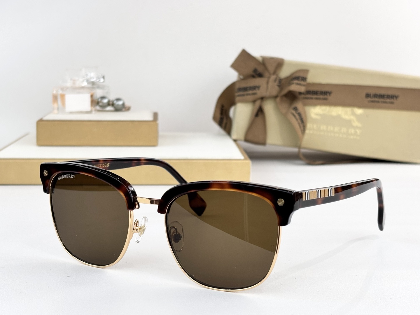 BURBERR*MOD：BE4317Size：56口20-145