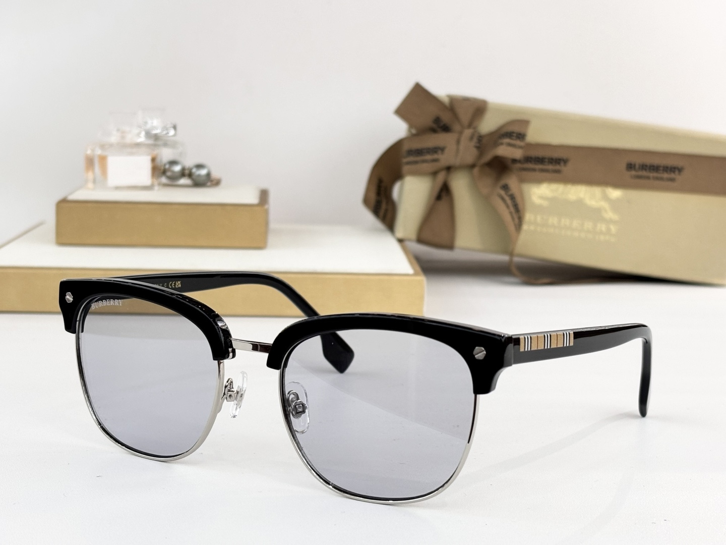 BURBERR*MOD：BE4317Size：56口20-145