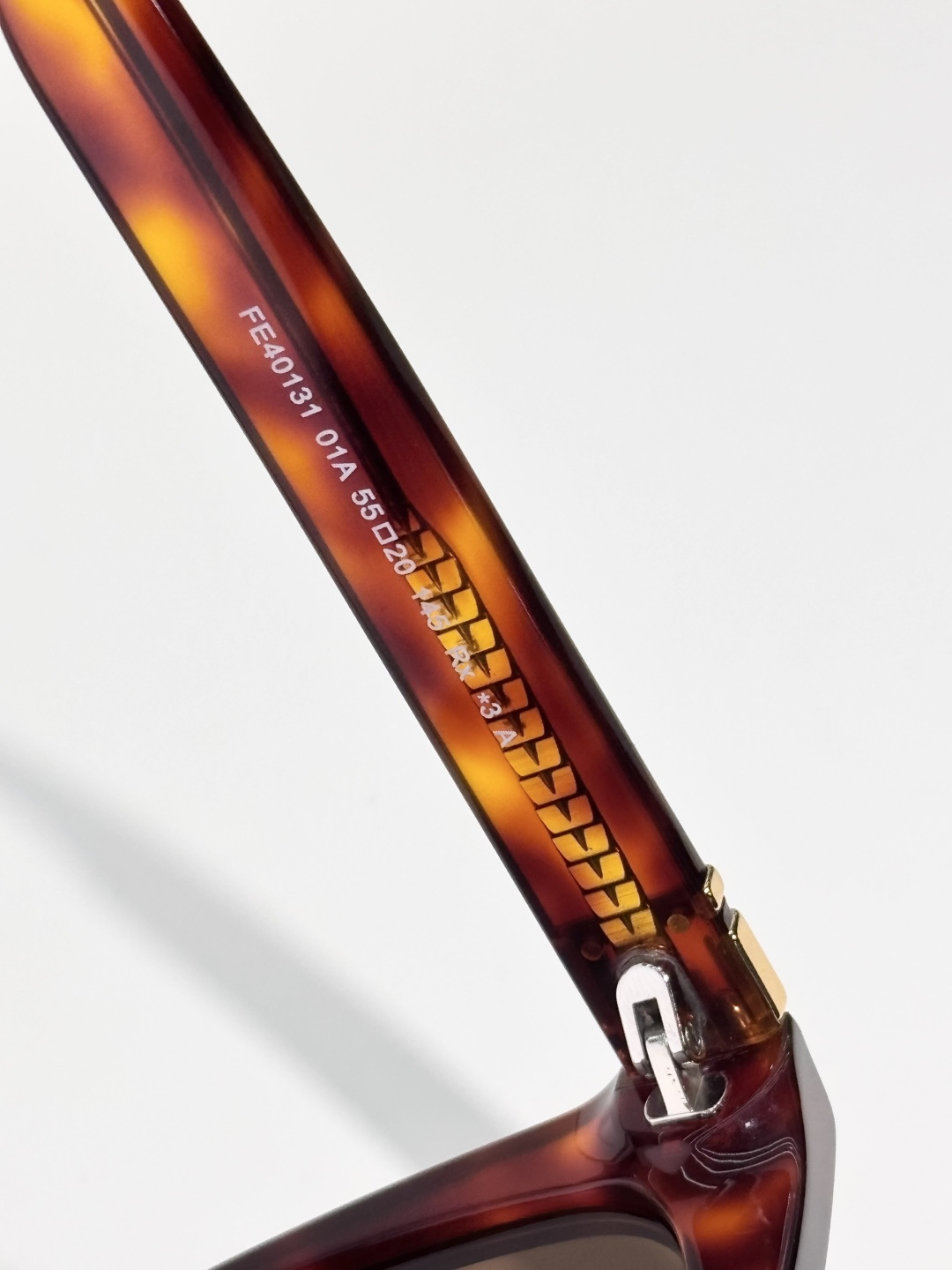 FENDIMODEL:FE40131SIZE:55口20-145