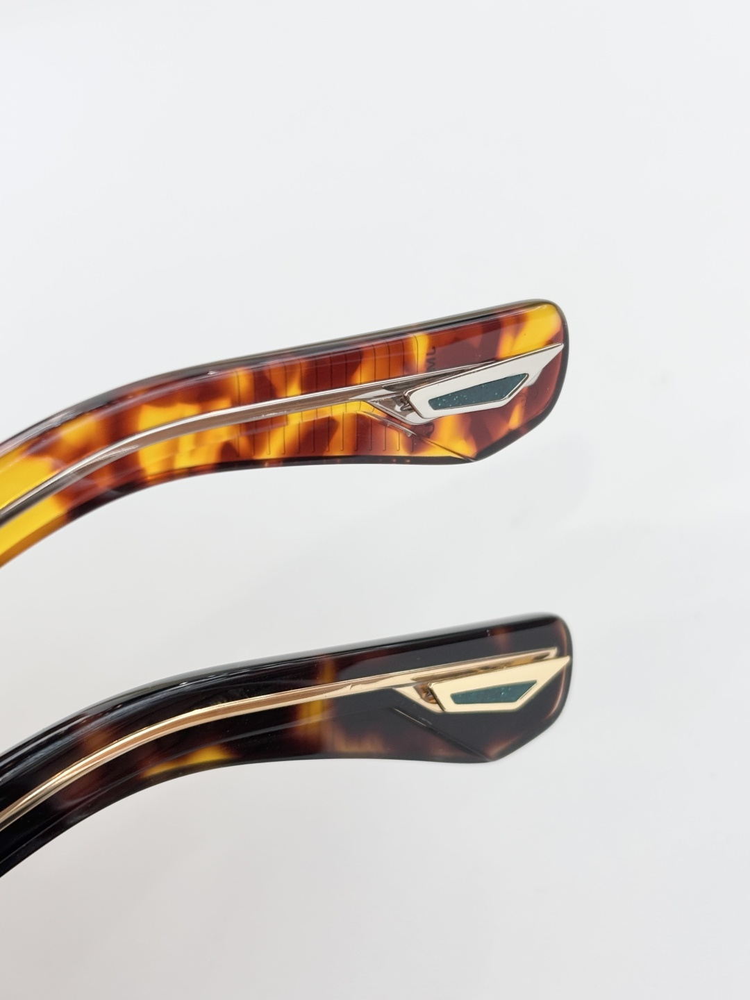 JACQUES MARIE MAGMODEL:BANDITSIZE：58口17