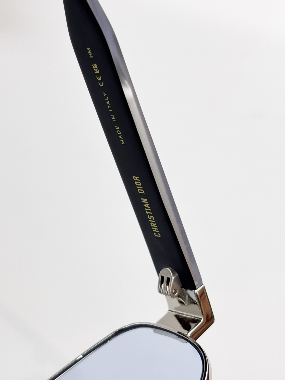 DIORMOD：DSGTA55UCRMOD：57口14-145