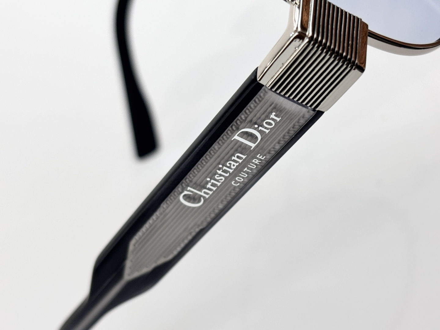 DIORMOD：DSGTA55UCRMOD：57口14-145