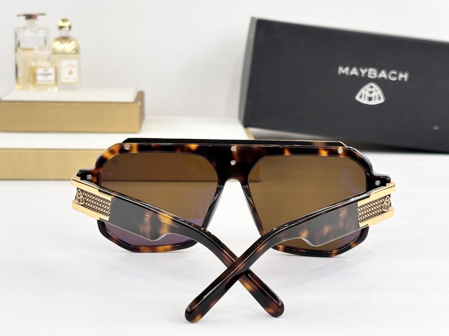 MAYBAC*MOD：Z157Size：56口13-142。