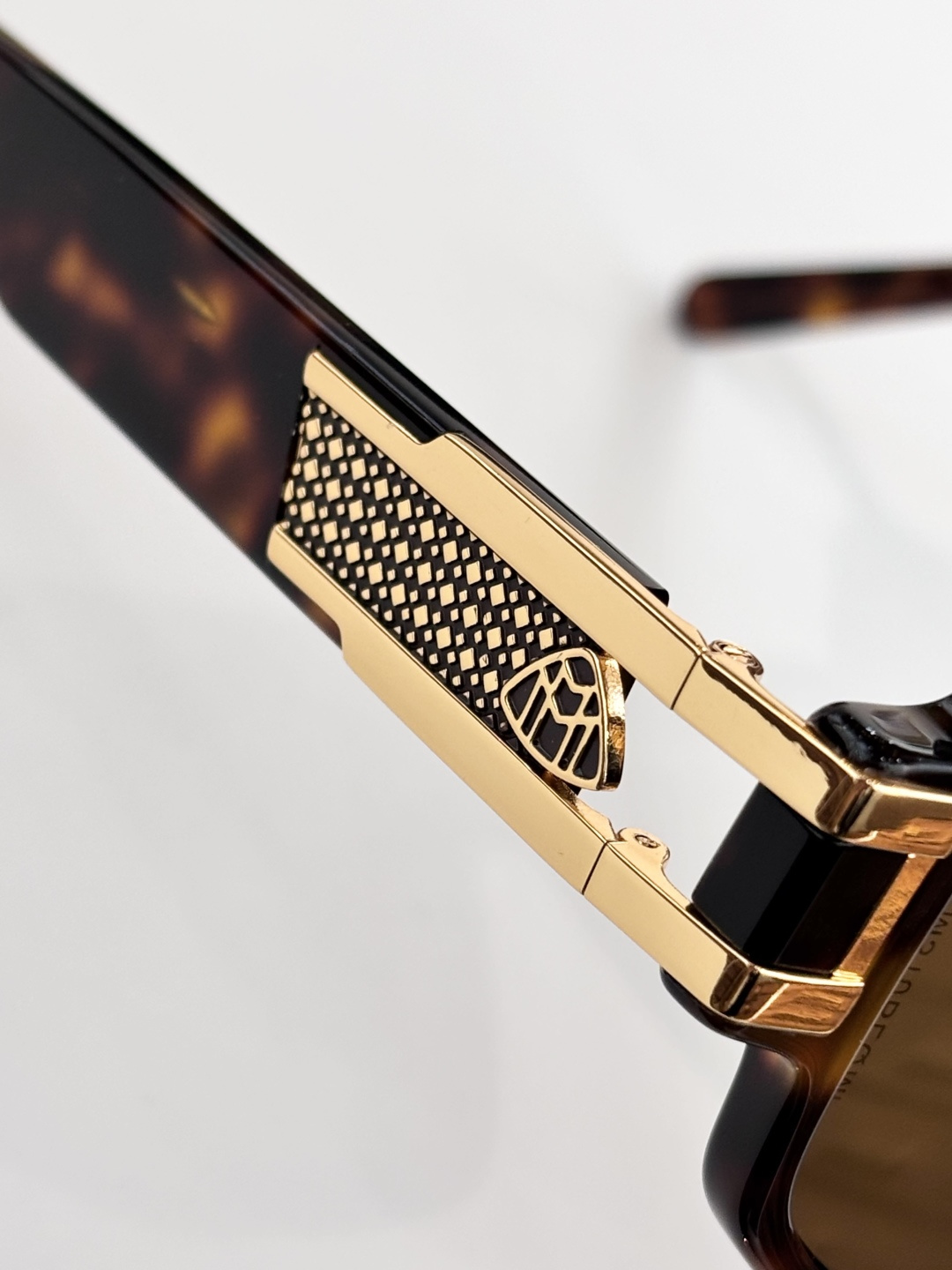 MAYBAC*MOD：Z157Size：56口13-142。