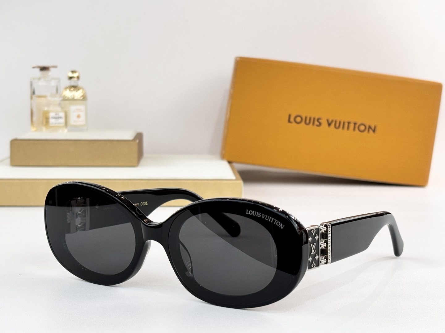 LOUIS VUITTO*MODEL：Z2055USIZE：63口17-145